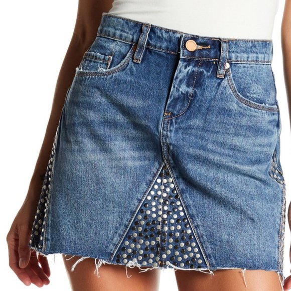 BLANK NYC New Stud Embellished Denim Jean Skirt 'WAY BACK WHEN' Mini CHICπHPx2 - Picture 4 of 17